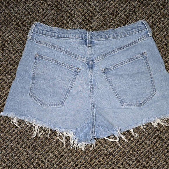 Universal Thread Blue Jean Shorts with Distressed Hem - Picture 2 of 6